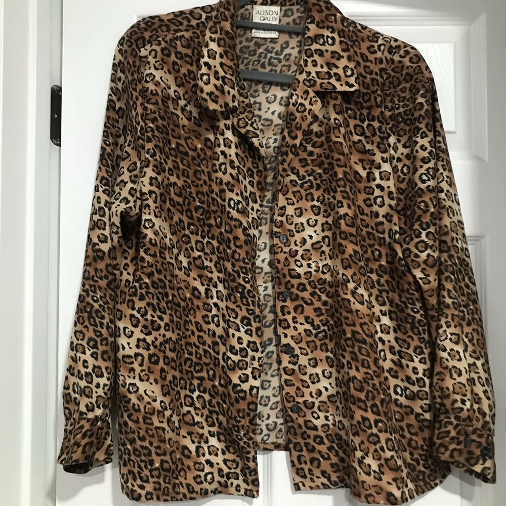 Vintage Leopard Button Up🐆